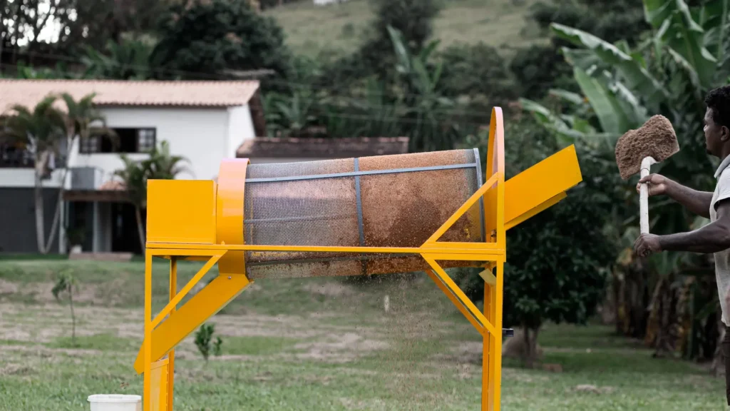 peneira elétrica usada na construção civil